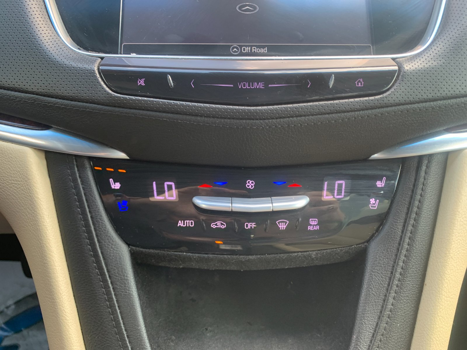 Used 2017 White Cadillac Premium Luxury image 25