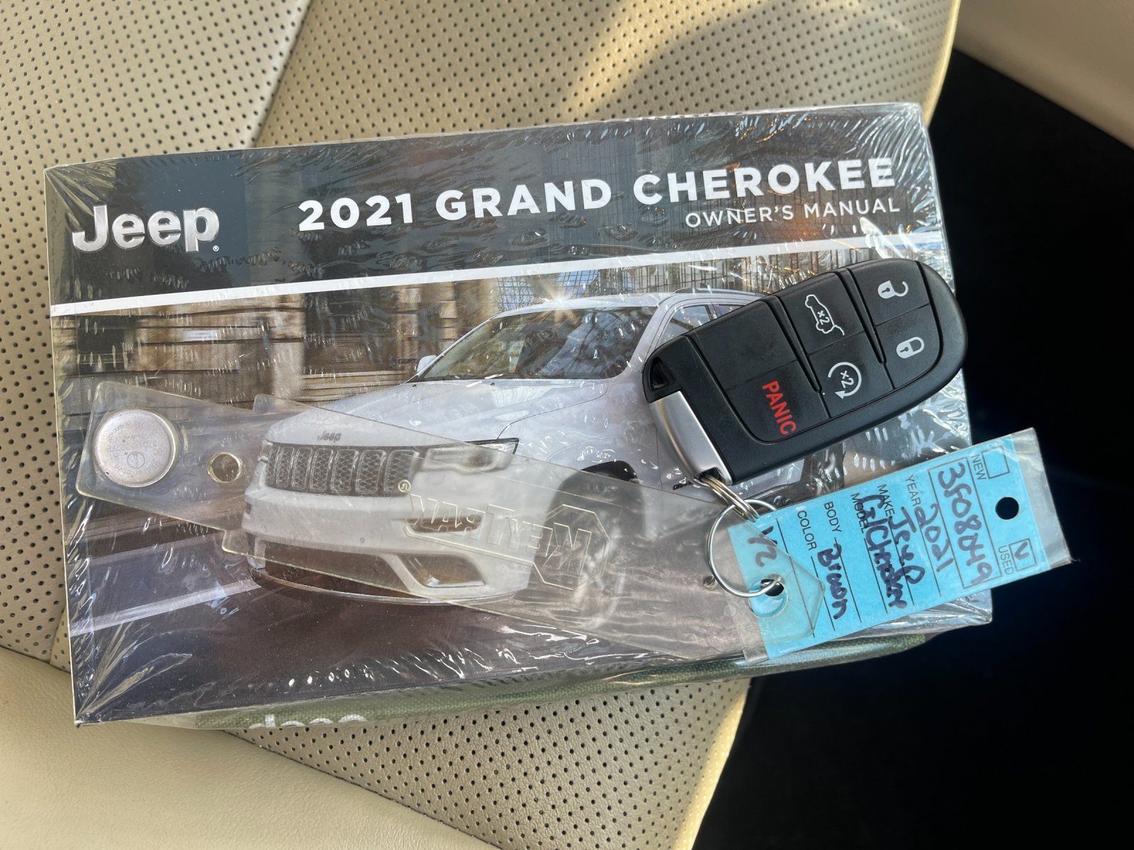 Used 2021 Brown Jeep Limited image 10