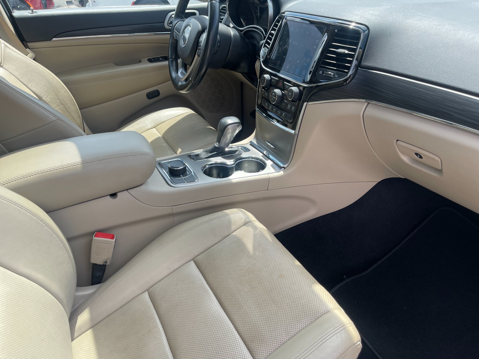 Used 2021 Brown Jeep Limited image 19