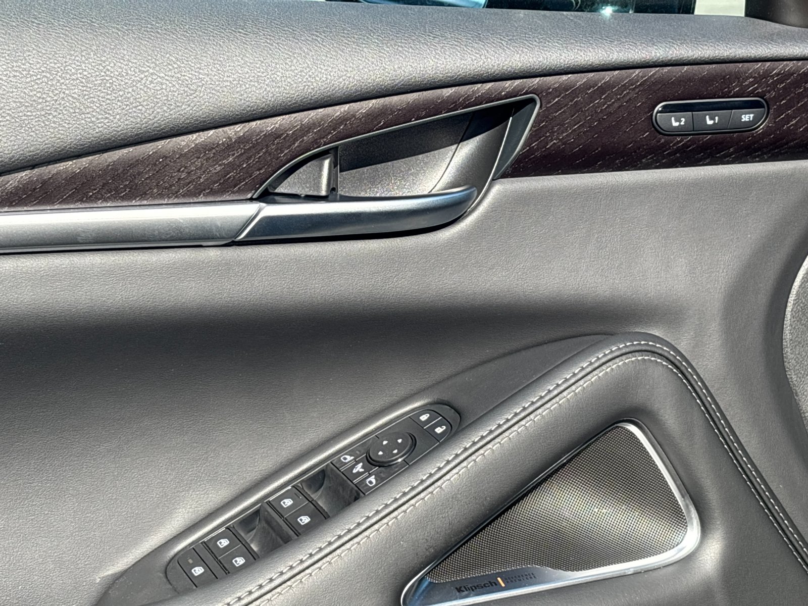New 2027 DEEP EMERALD INFINITI Autograph AWD image 14