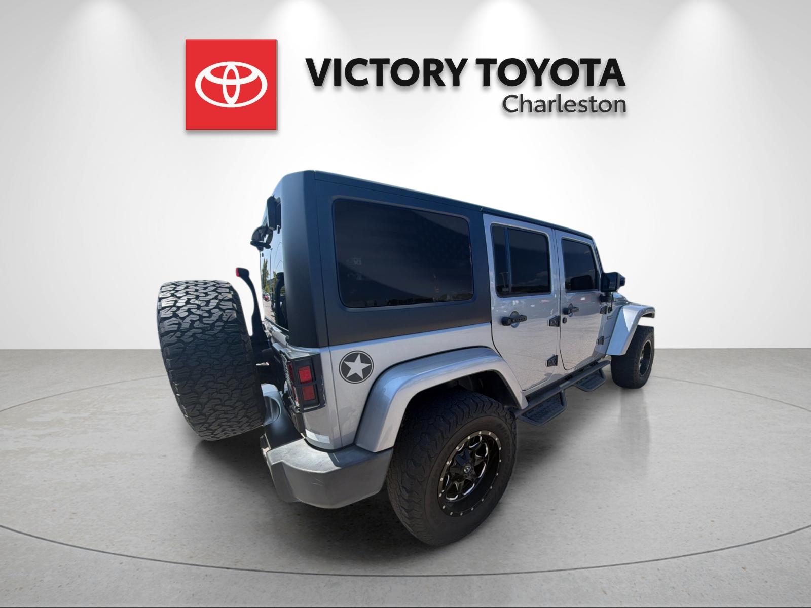 Used 2016 Silver Jeep Unlimited Sport image 7