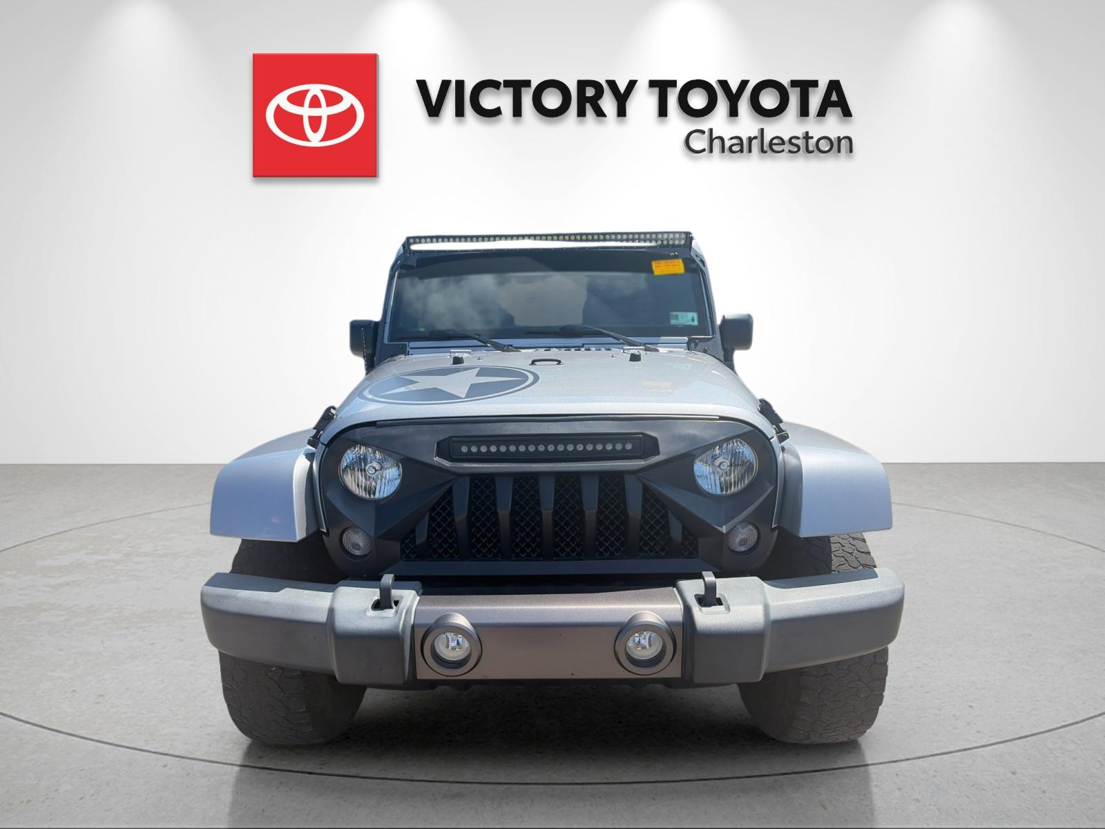 Used 2016 Silver Jeep Unlimited Sport image 8