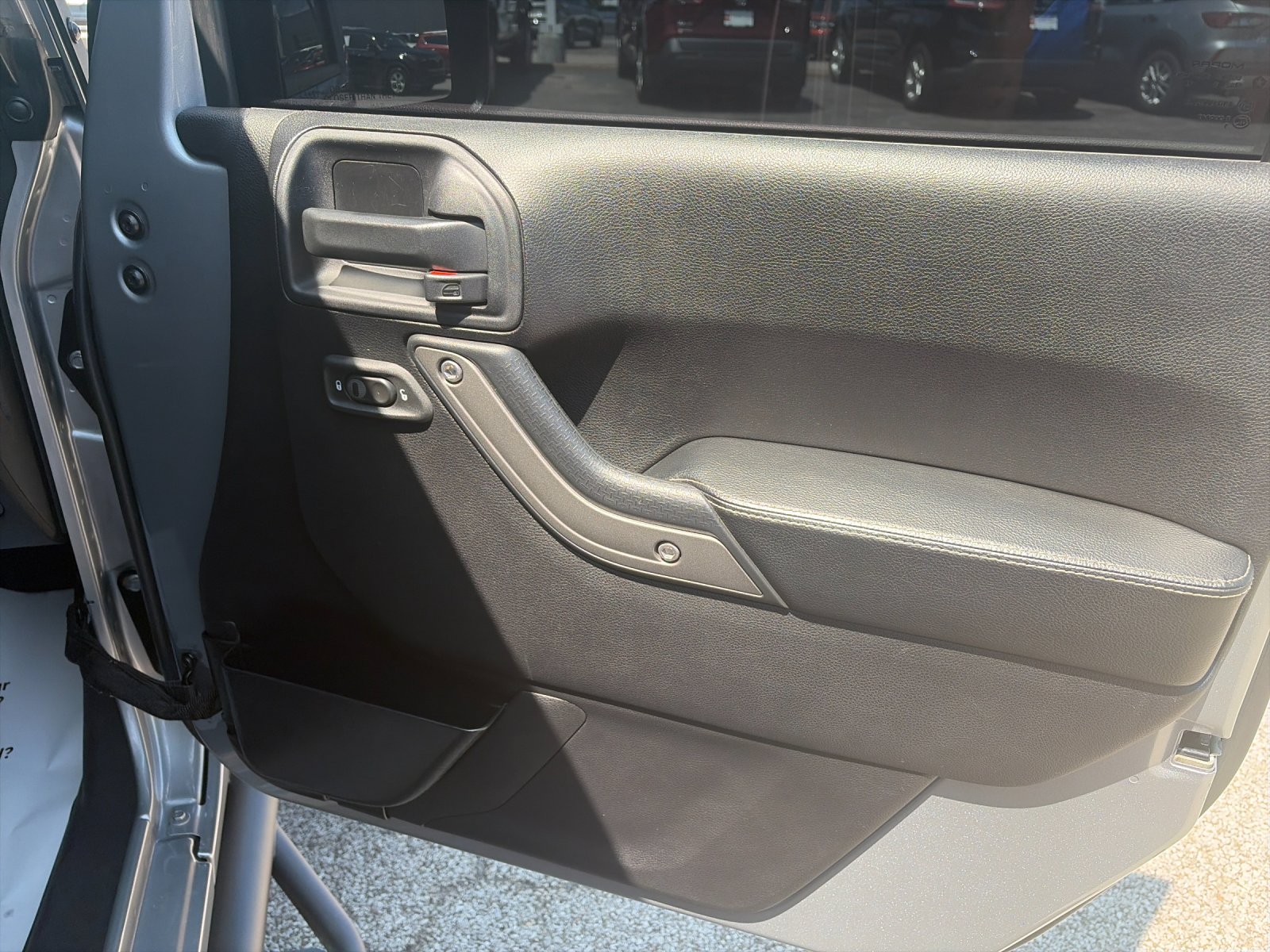 Used 2016 Silver Jeep Unlimited Sport image 20