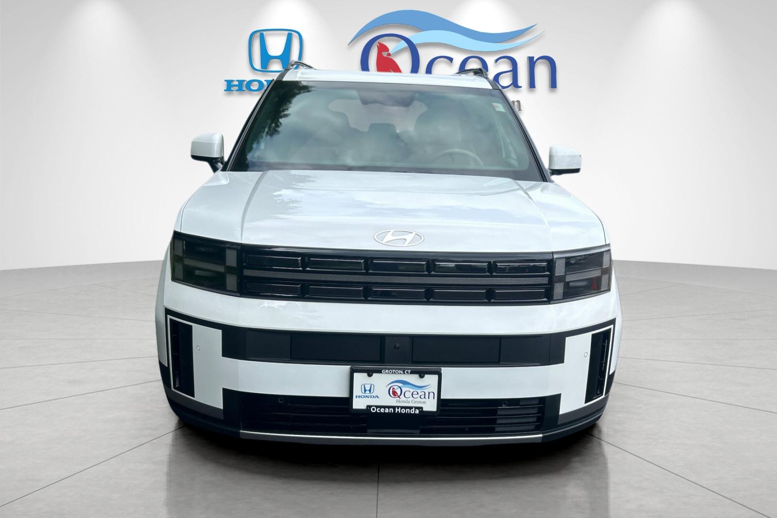 Used 2024 White Hyundai Limited image 8