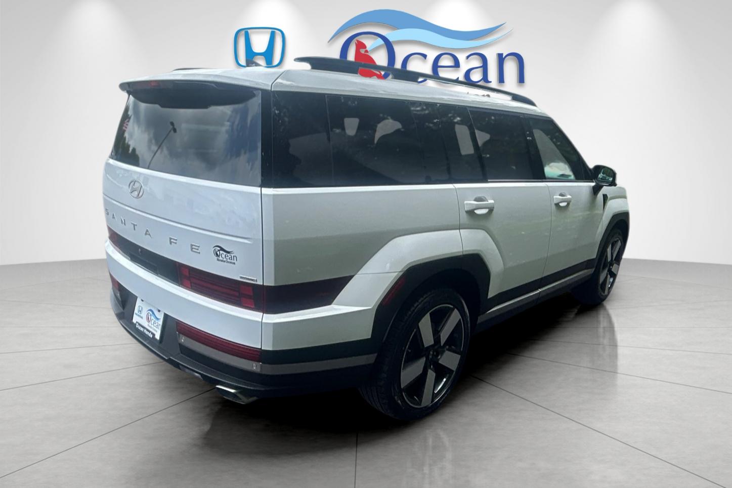 Used 2024 White Hyundai Limited image 3