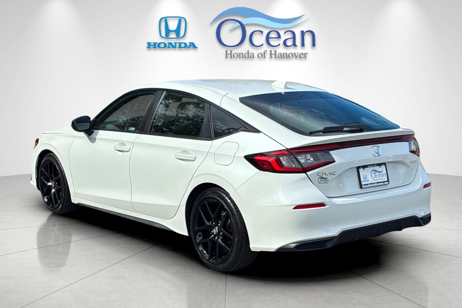 Used 2024 Platinum White Pearl Honda Sport image 5
