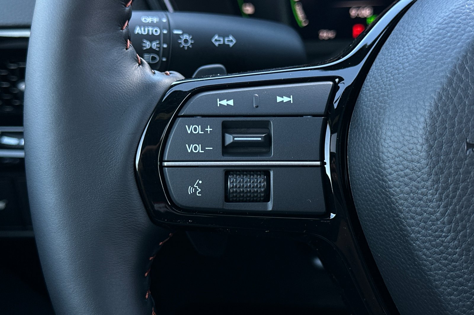 New 2026 Crystal Black Pearl Honda AWD Sport Touring Hybrid image 28