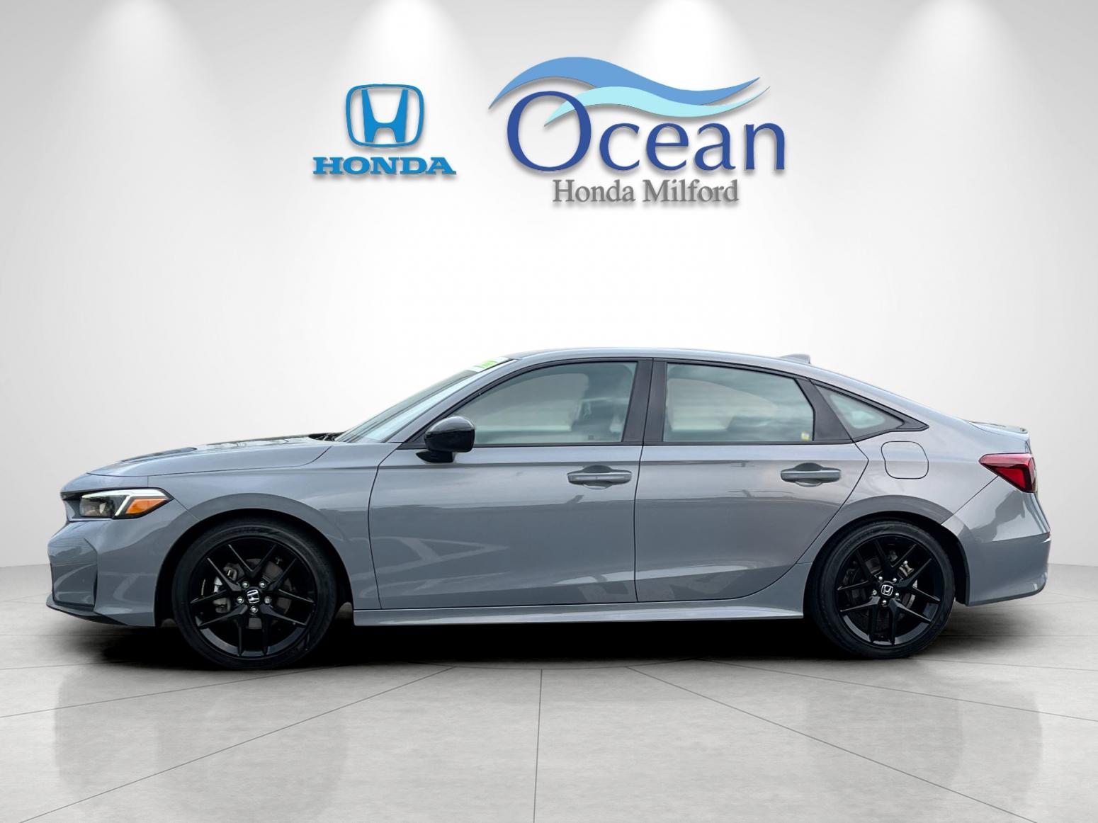 Used 2025 Meteorite Gray Metallic Honda Sport image 6