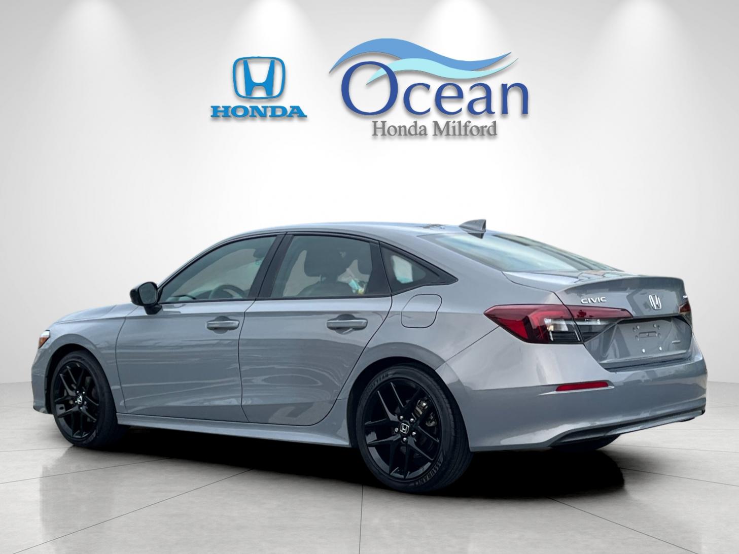 Used 2025 Meteorite Gray Metallic Honda Sport image 5