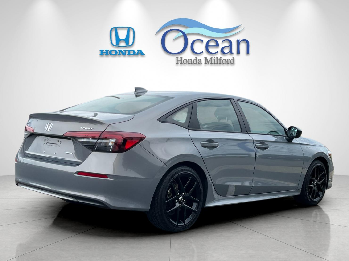 Used 2025 Meteorite Gray Metallic Honda Sport image 3