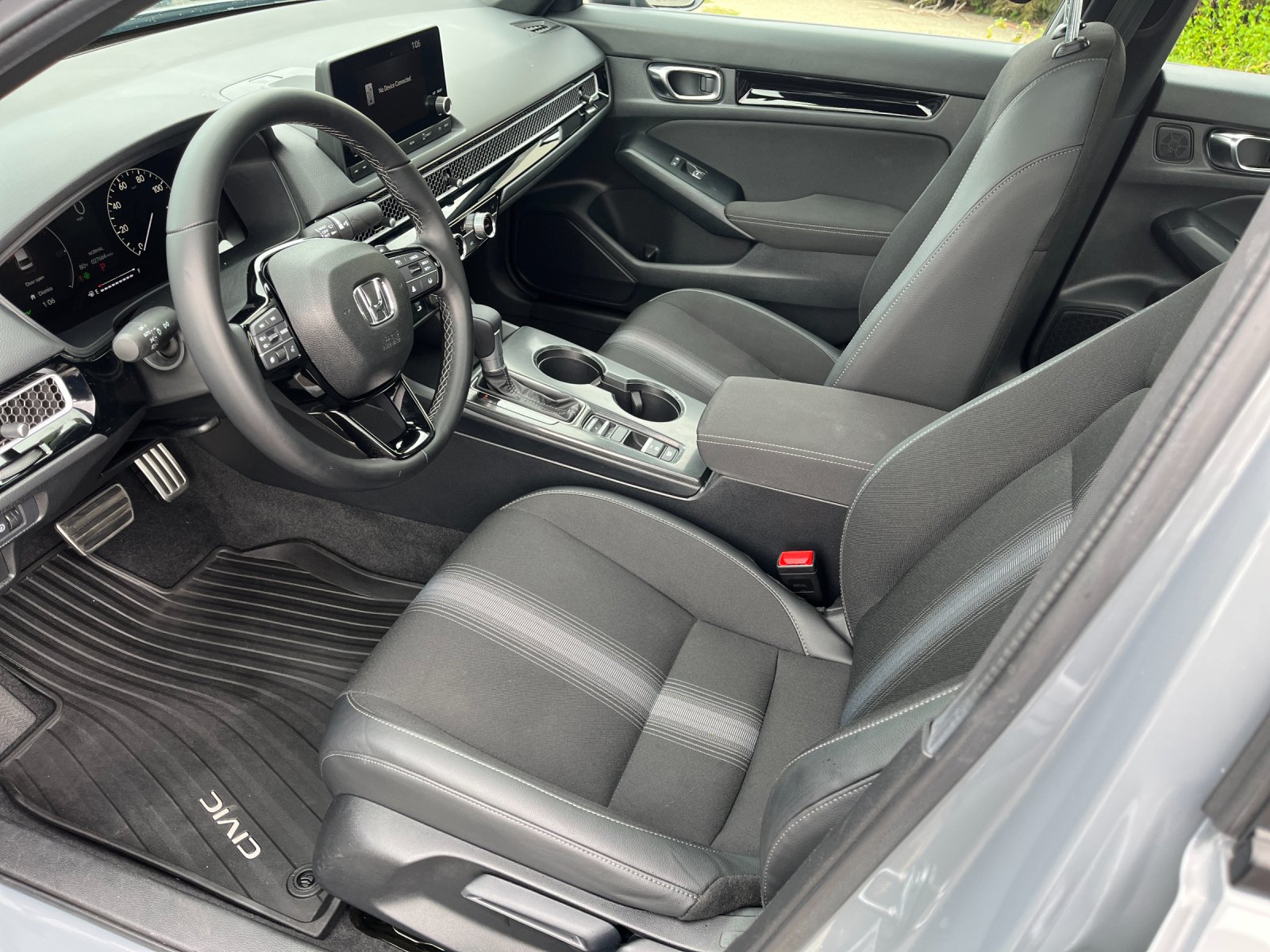 Used 2025 Meteorite Gray Metallic Honda Sport image 11