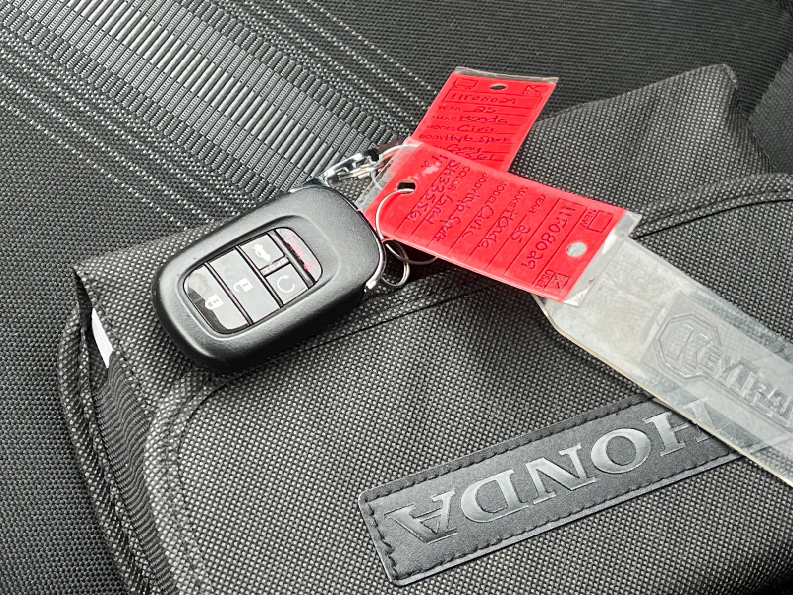 Used 2025 Meteorite Gray Metallic Honda Sport image 9