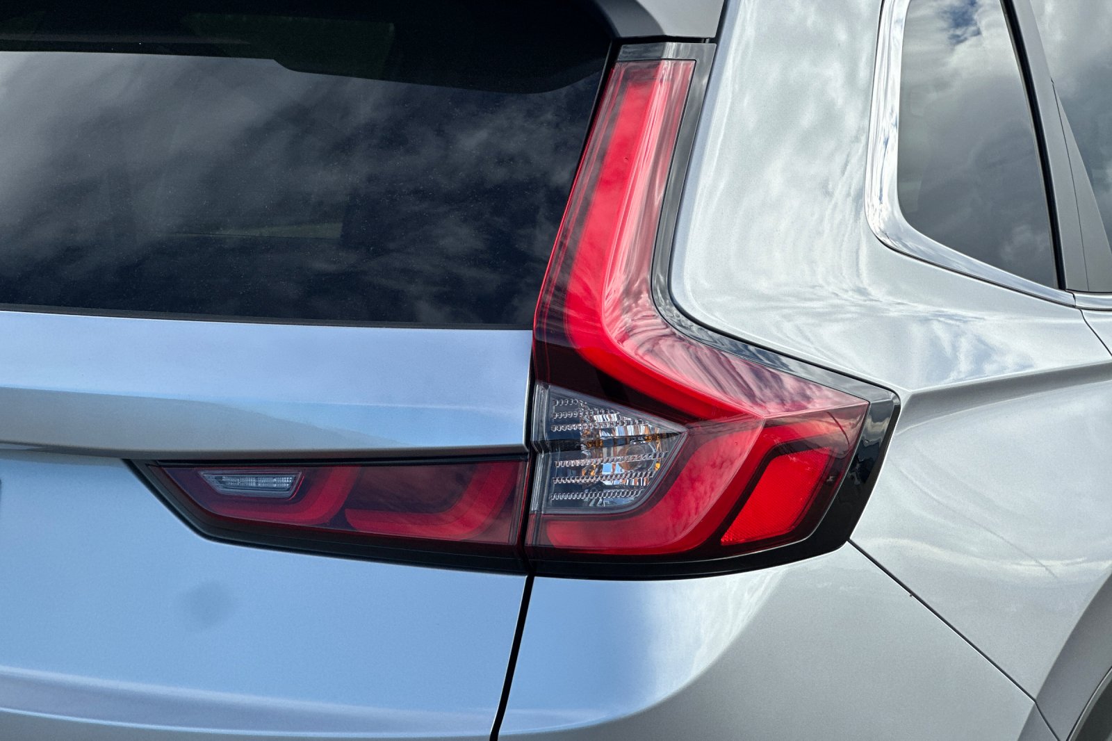 New 2026 Solar Silver Metallic Honda LX image 31