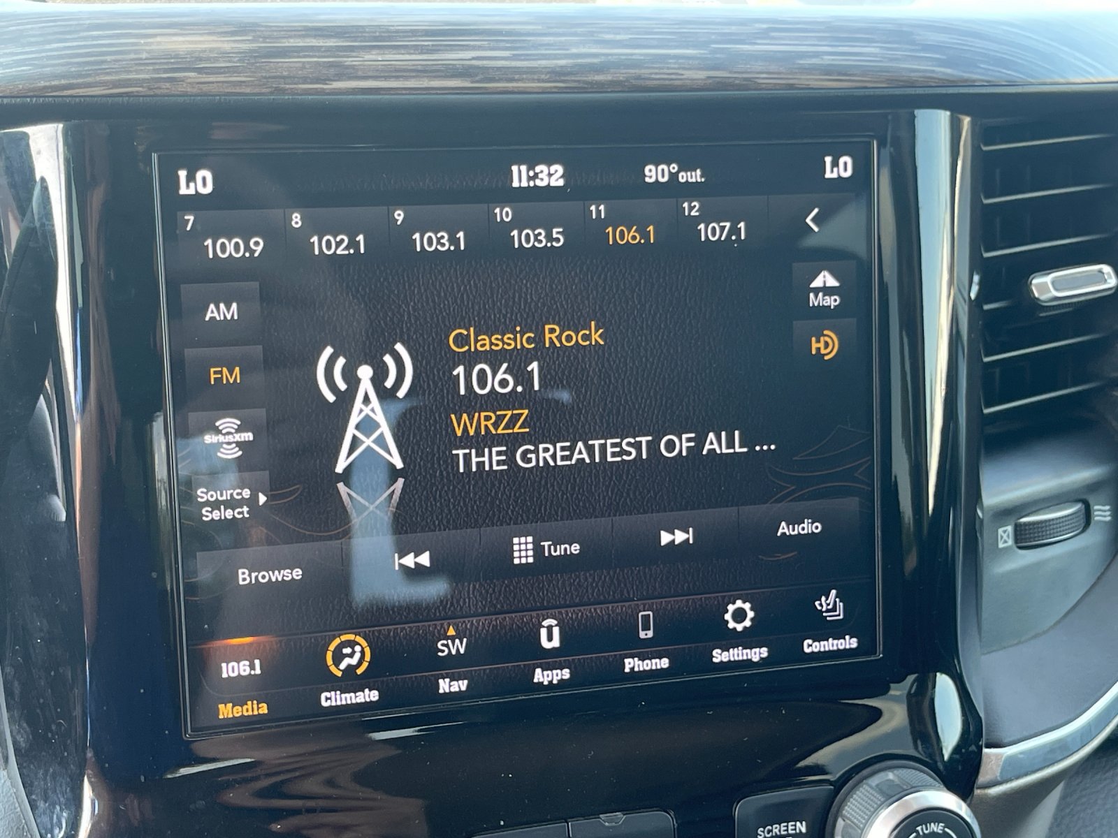 Used 2021 White Ram Laramie image 19