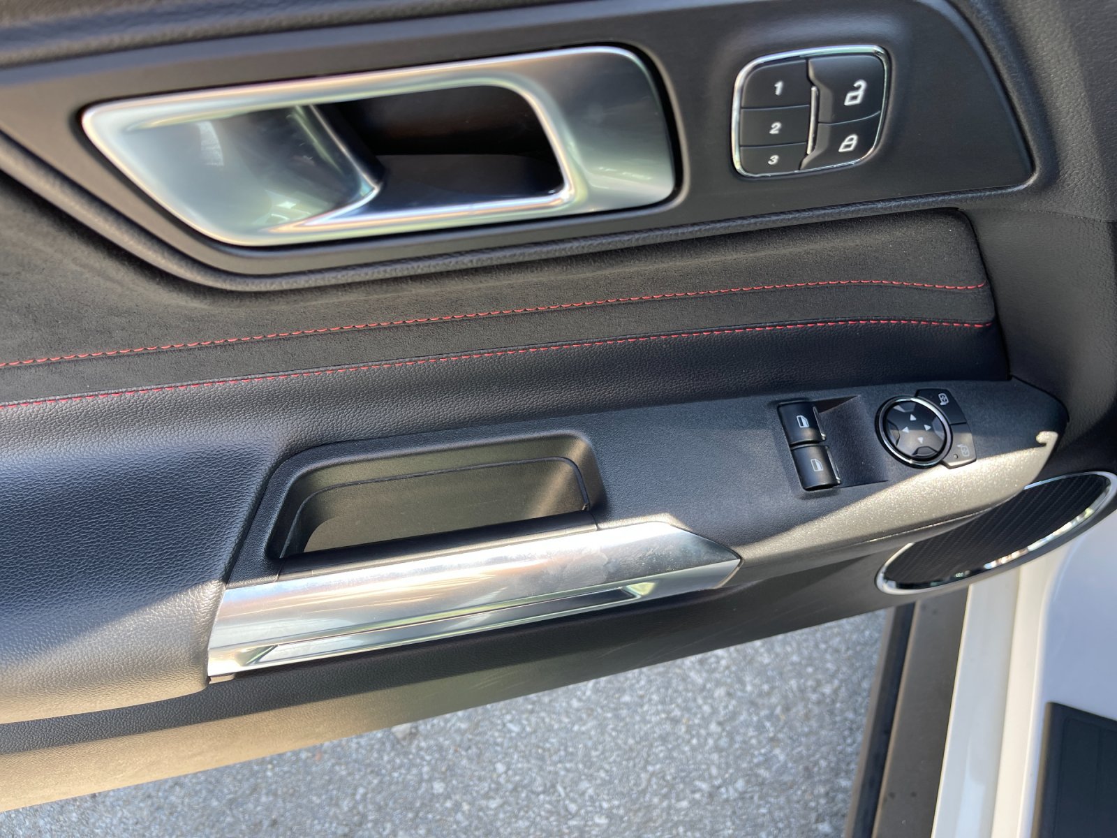 Used 2022 White Ford GT Premium image 13