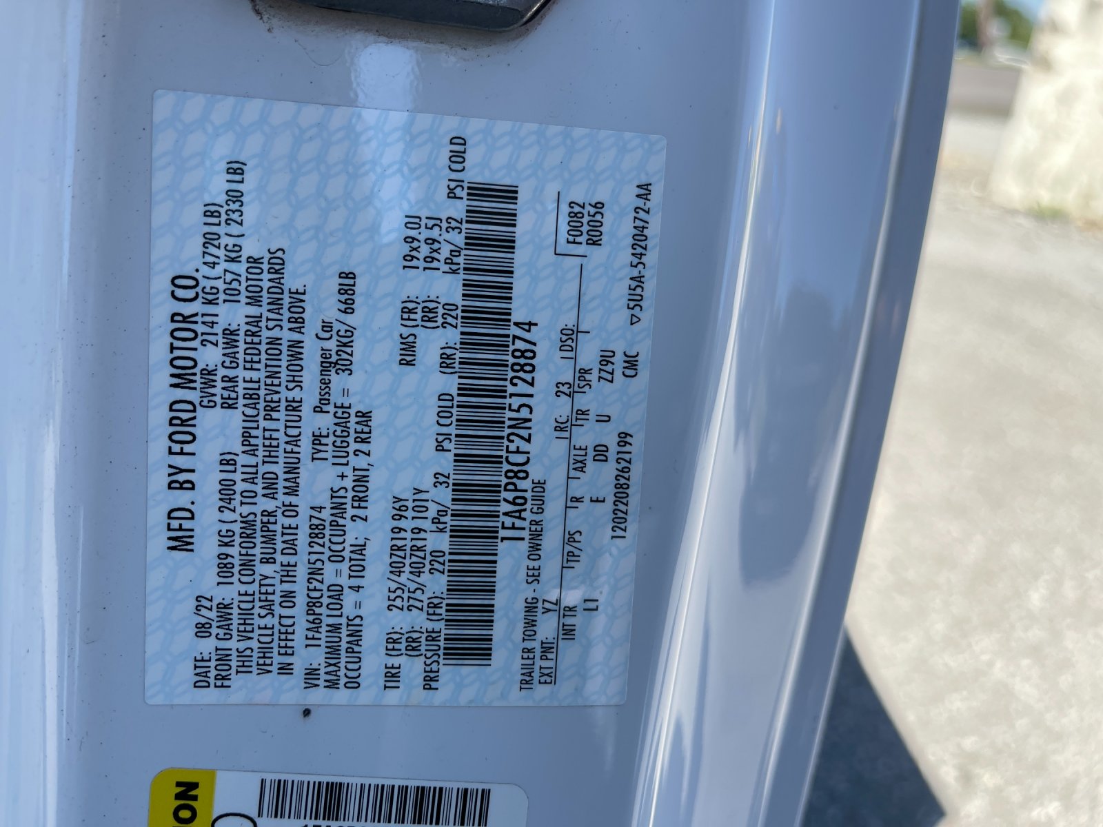 Used 2022 White Ford GT Premium image 33