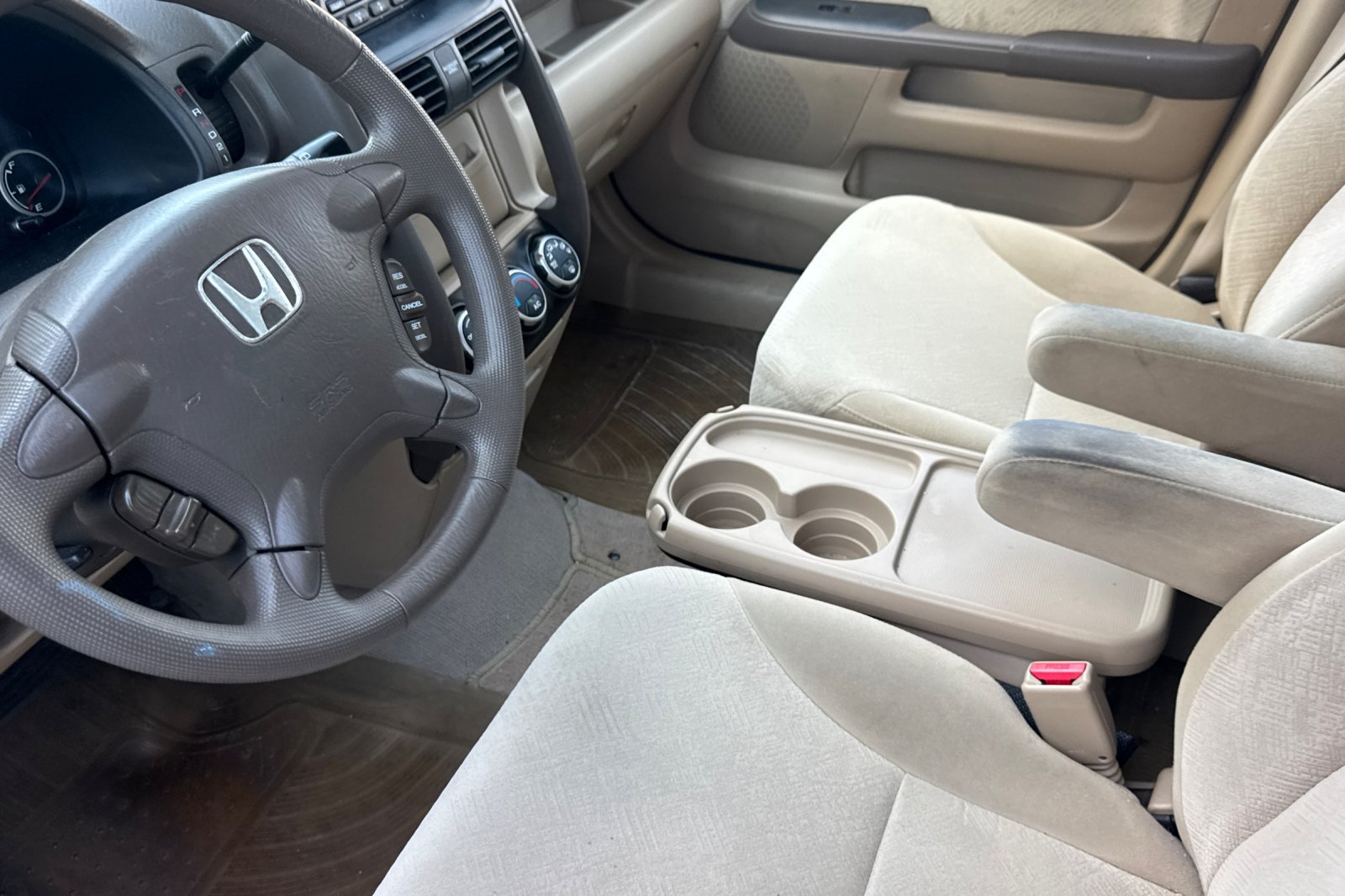 Used 2011 Alabaster Silver Metallic Honda SE image 7