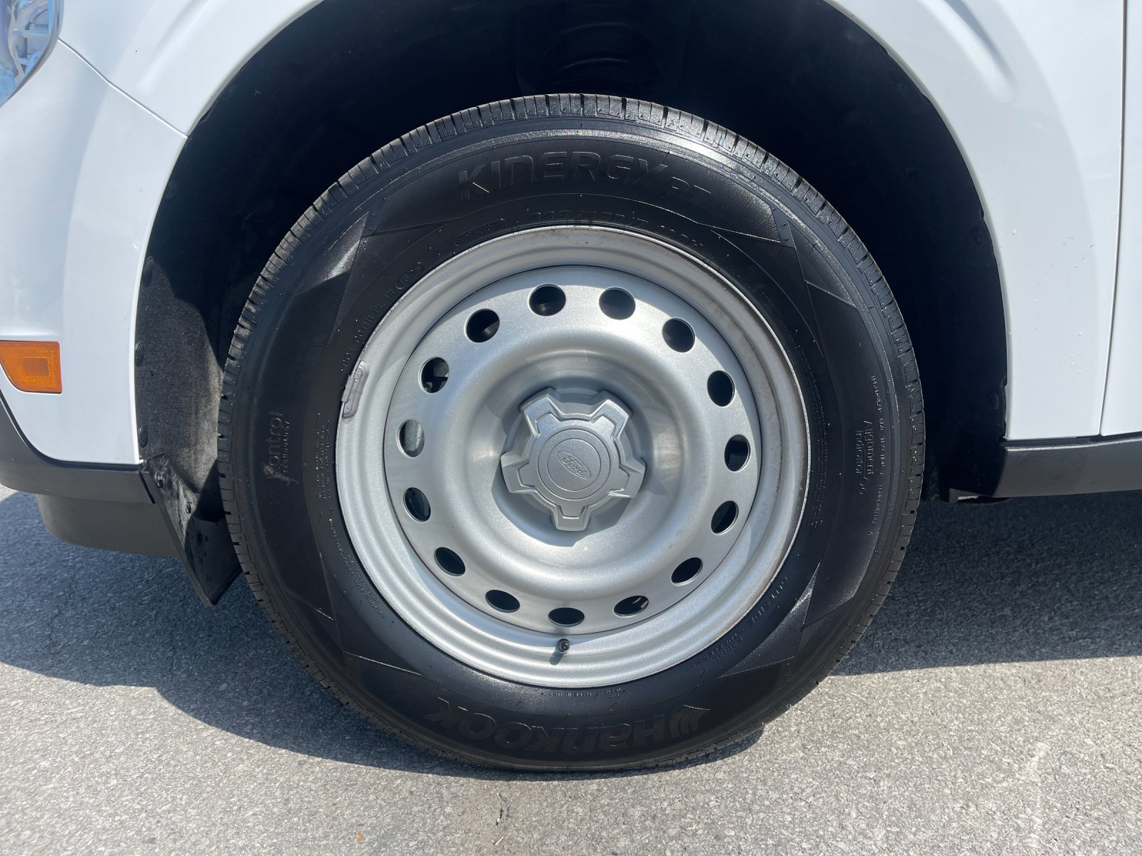 Used 2023 White Ford XL image 31