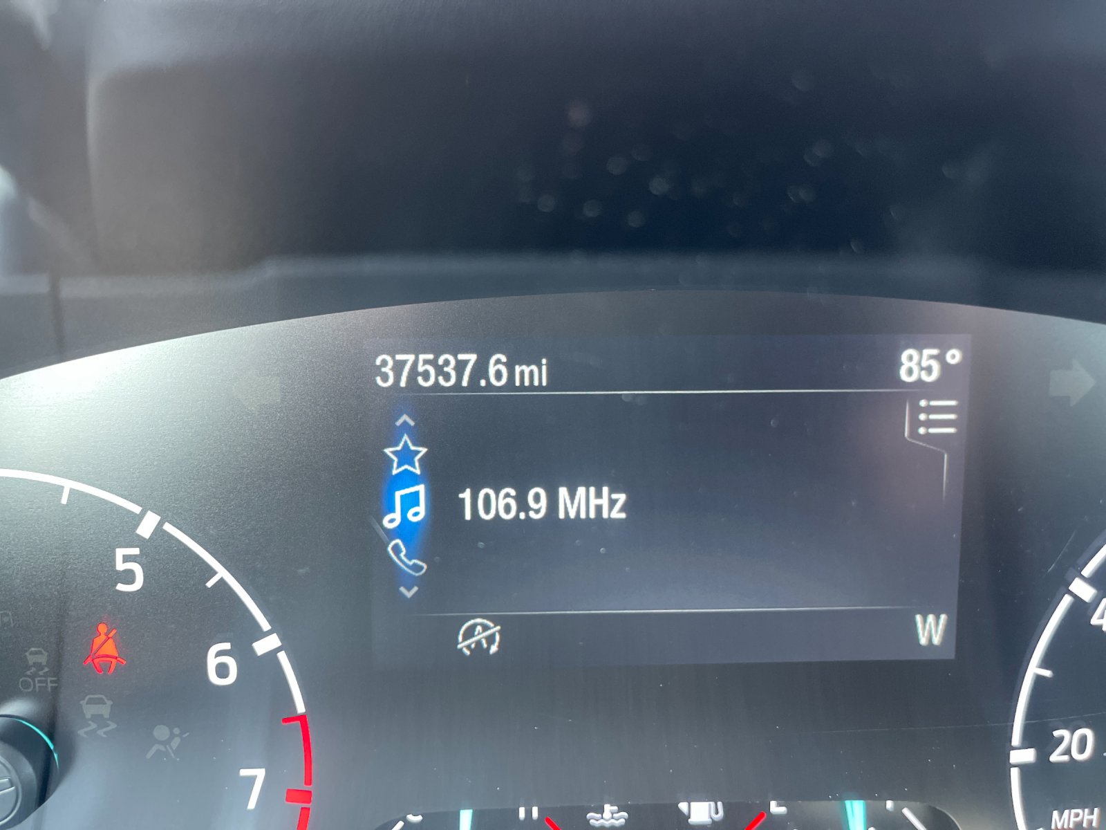 Used 2023 White Ford XL image 29