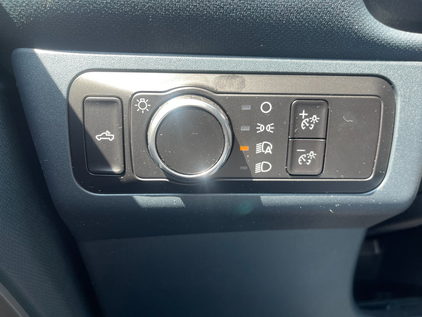 Used 2023 White Ford XL image 30