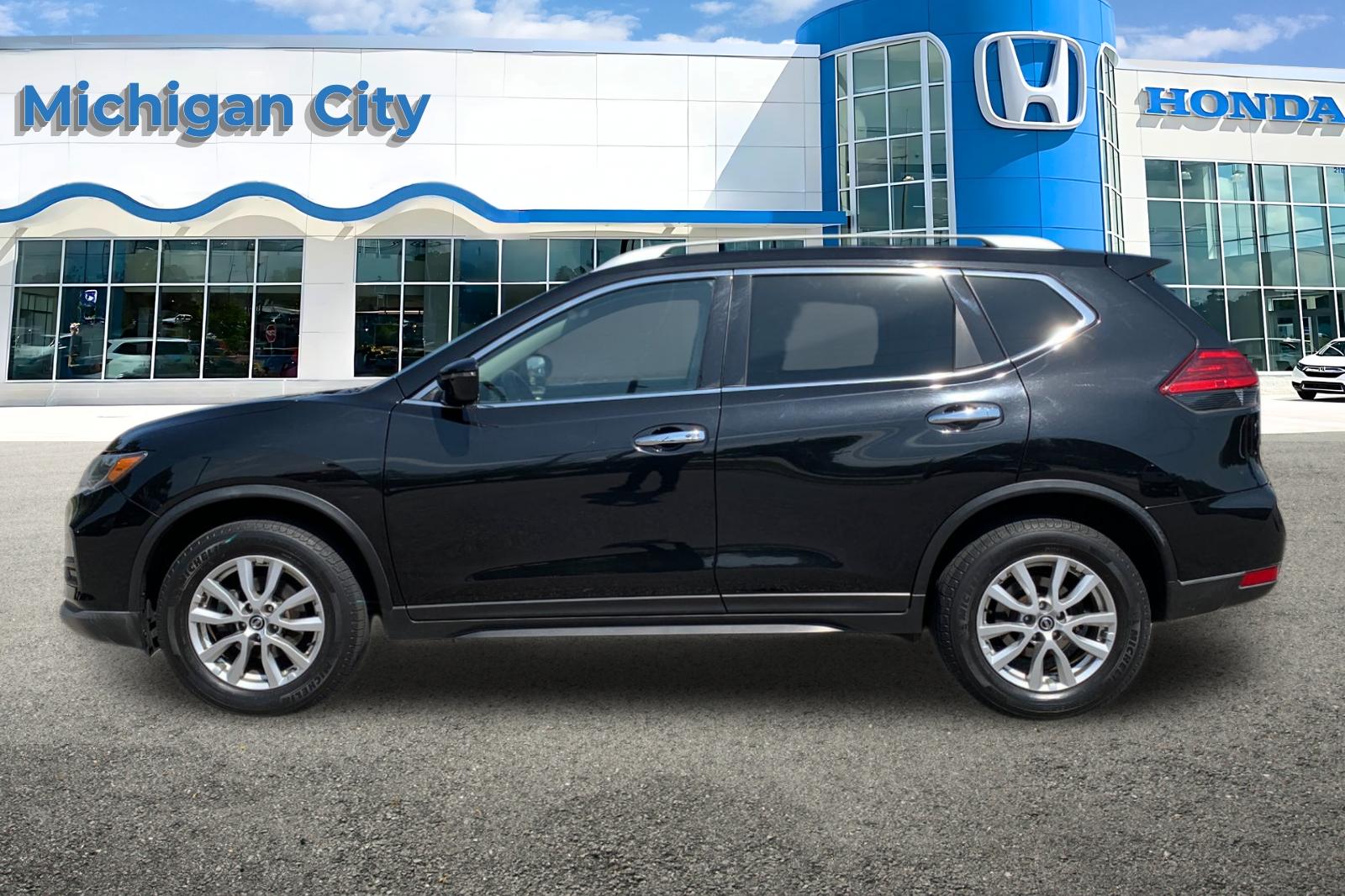 Used 2017 Nissan Rogue SV with VIN KNMAT2MV9HP540012 for sale in Michigan City, IN