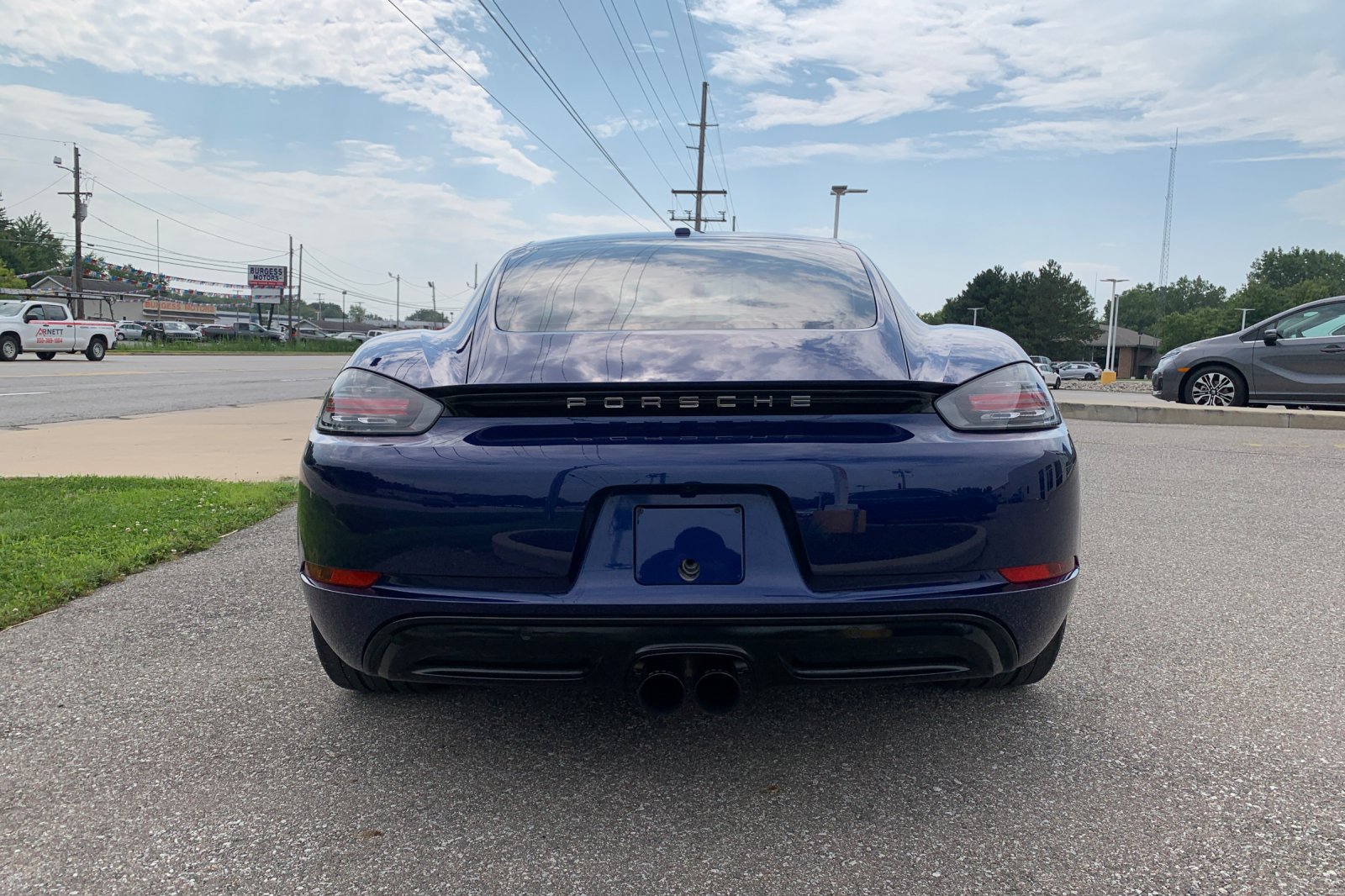 Used 2024 Gentian Blue Metallic Porsche S image 4