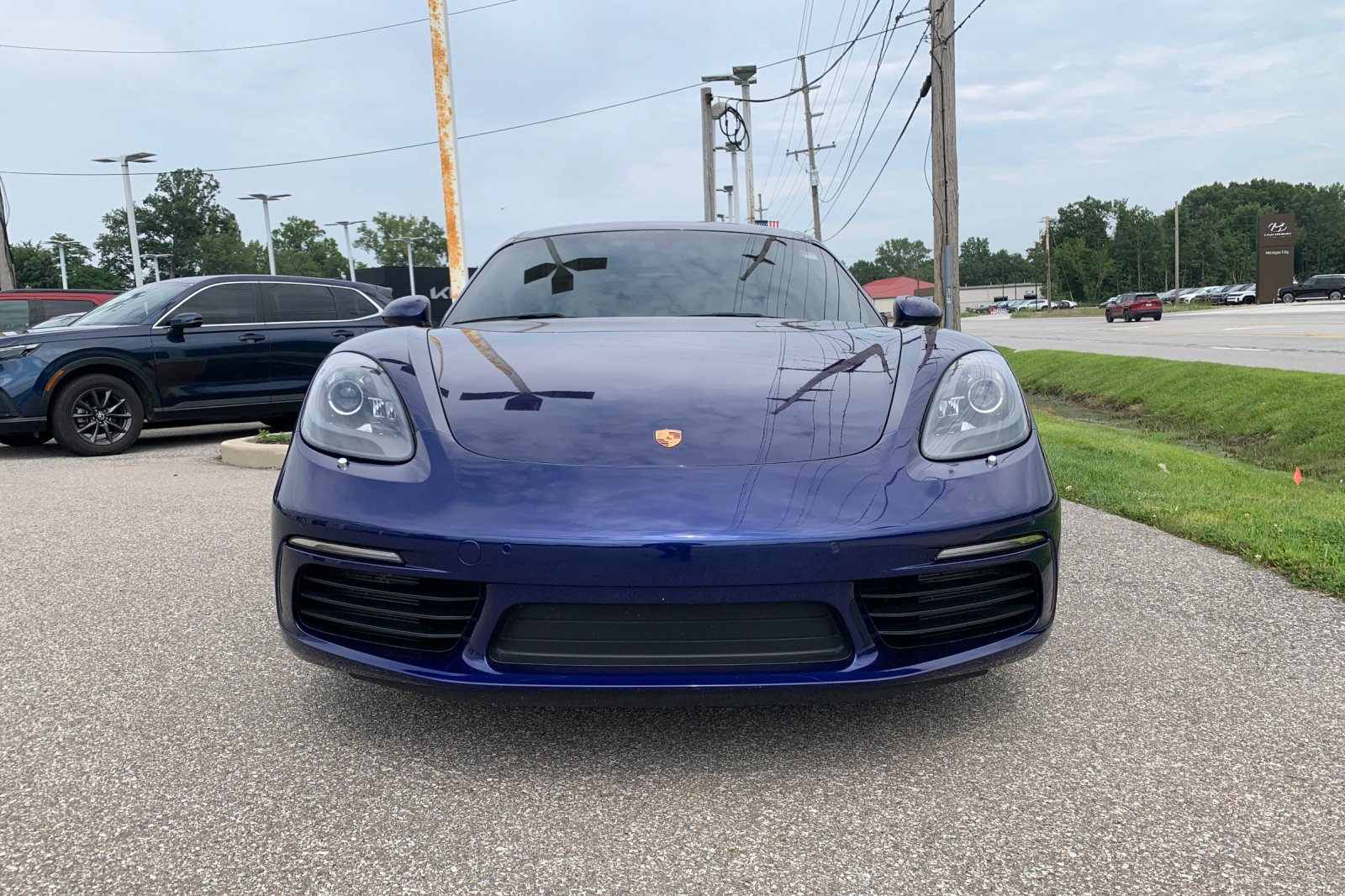 Used 2024 Gentian Blue Metallic Porsche S image 7