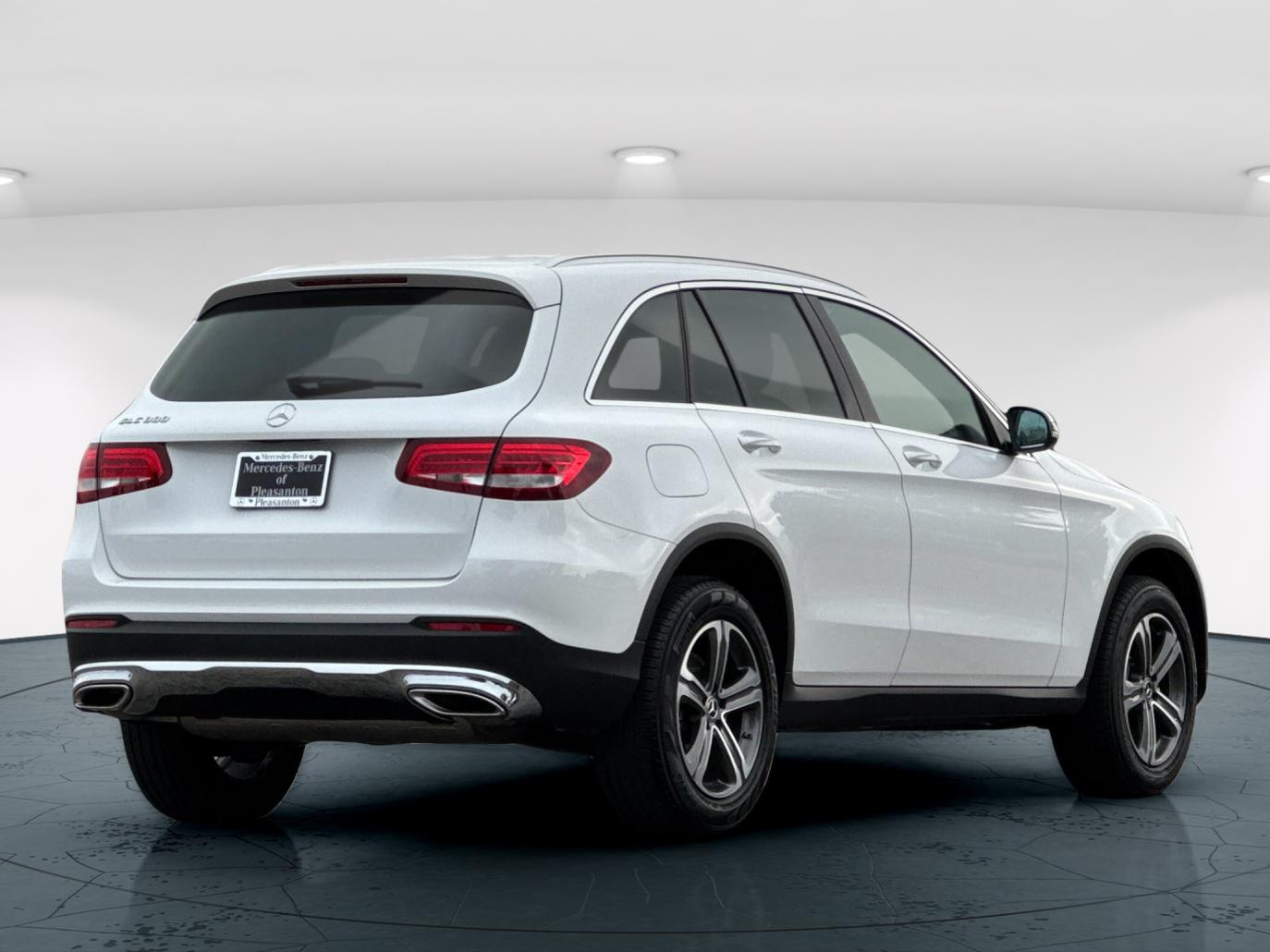 Used 2017 Polar White Mercedes-Benz GLC 300 4D Sport Utility image 7