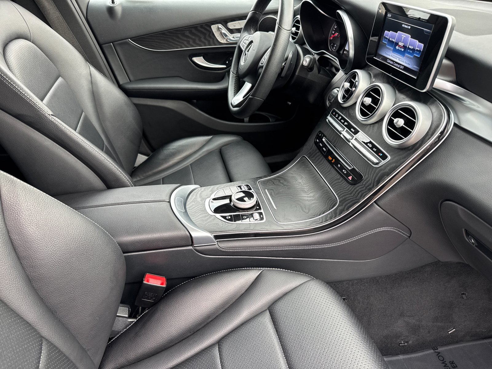 Used 2017 Polar White Mercedes-Benz GLC 300 4D Sport Utility image 20