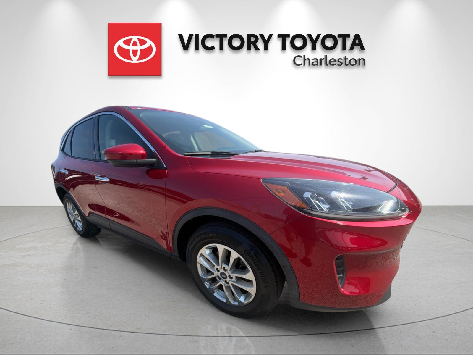 Used 2020 Red Ford SE image 5