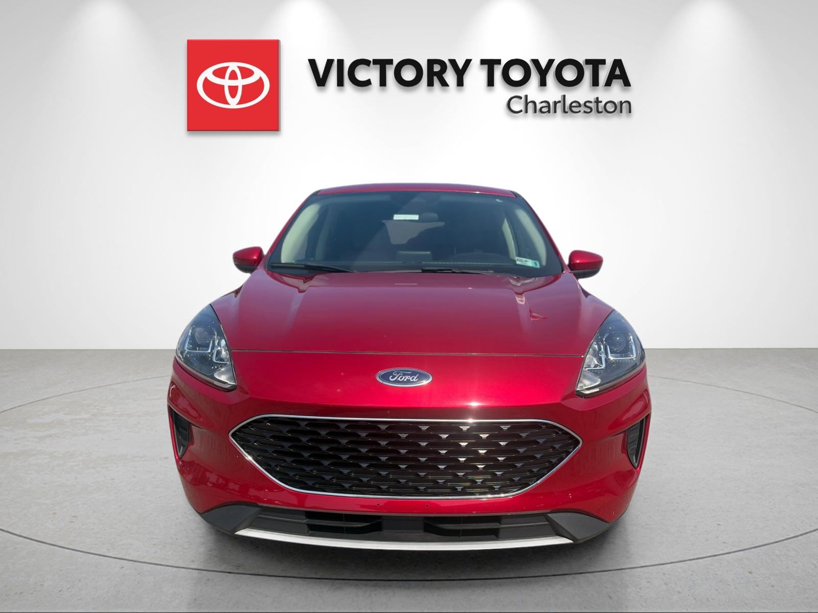 Used 2020 Red Ford SE image 8