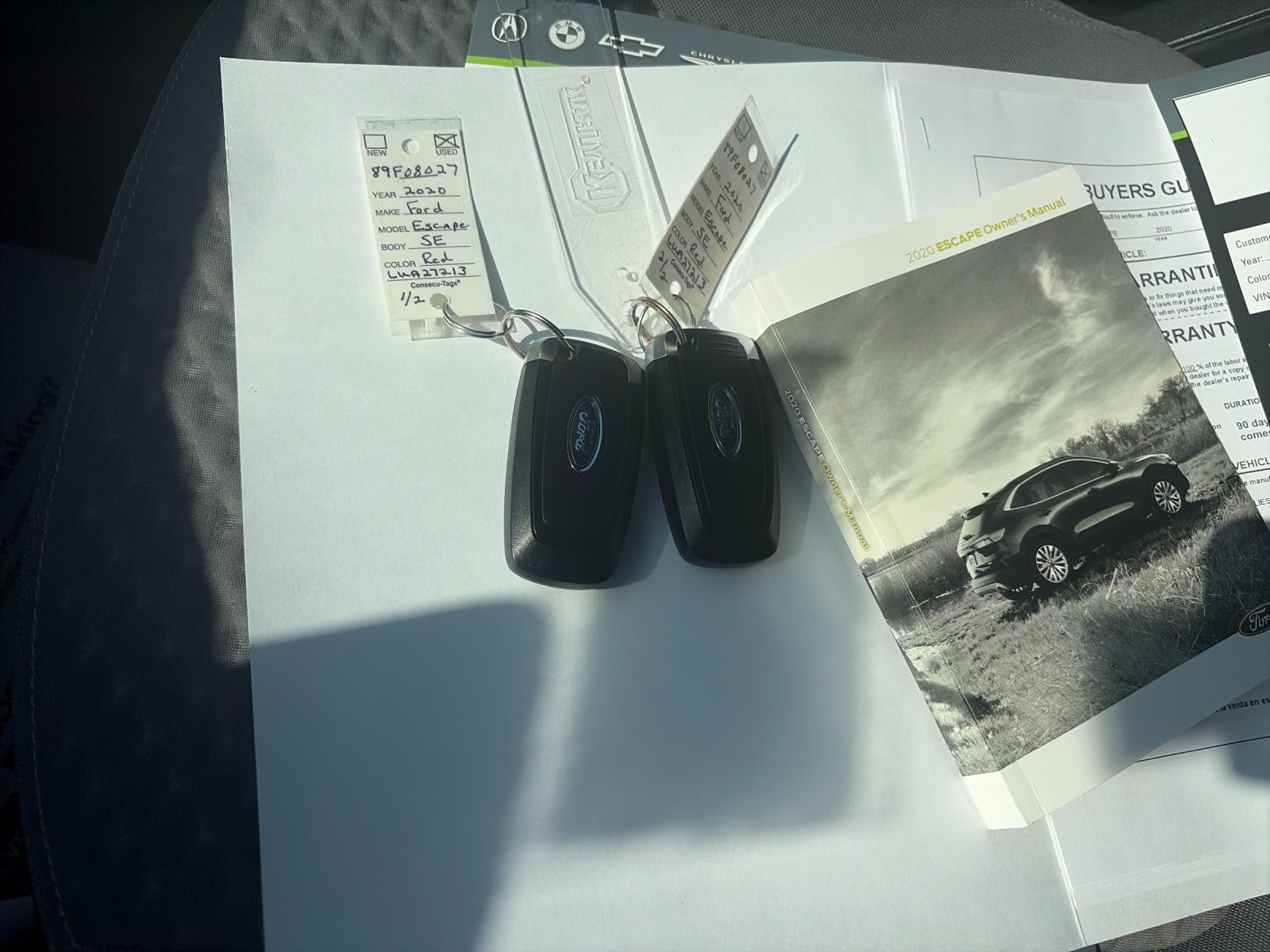 Used 2020 Red Ford SE image 9