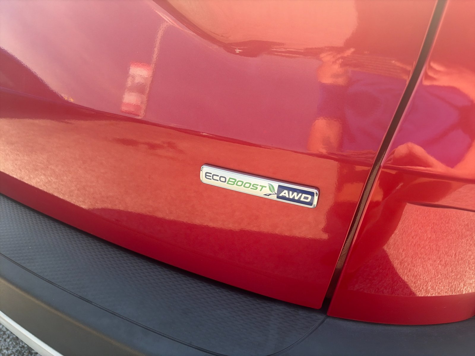 Used 2020 Red Ford SE image 34