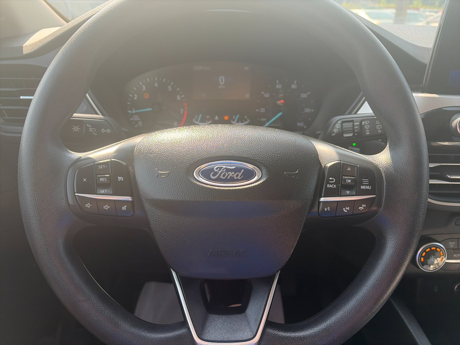 Used 2020 Red Ford SE image 27
