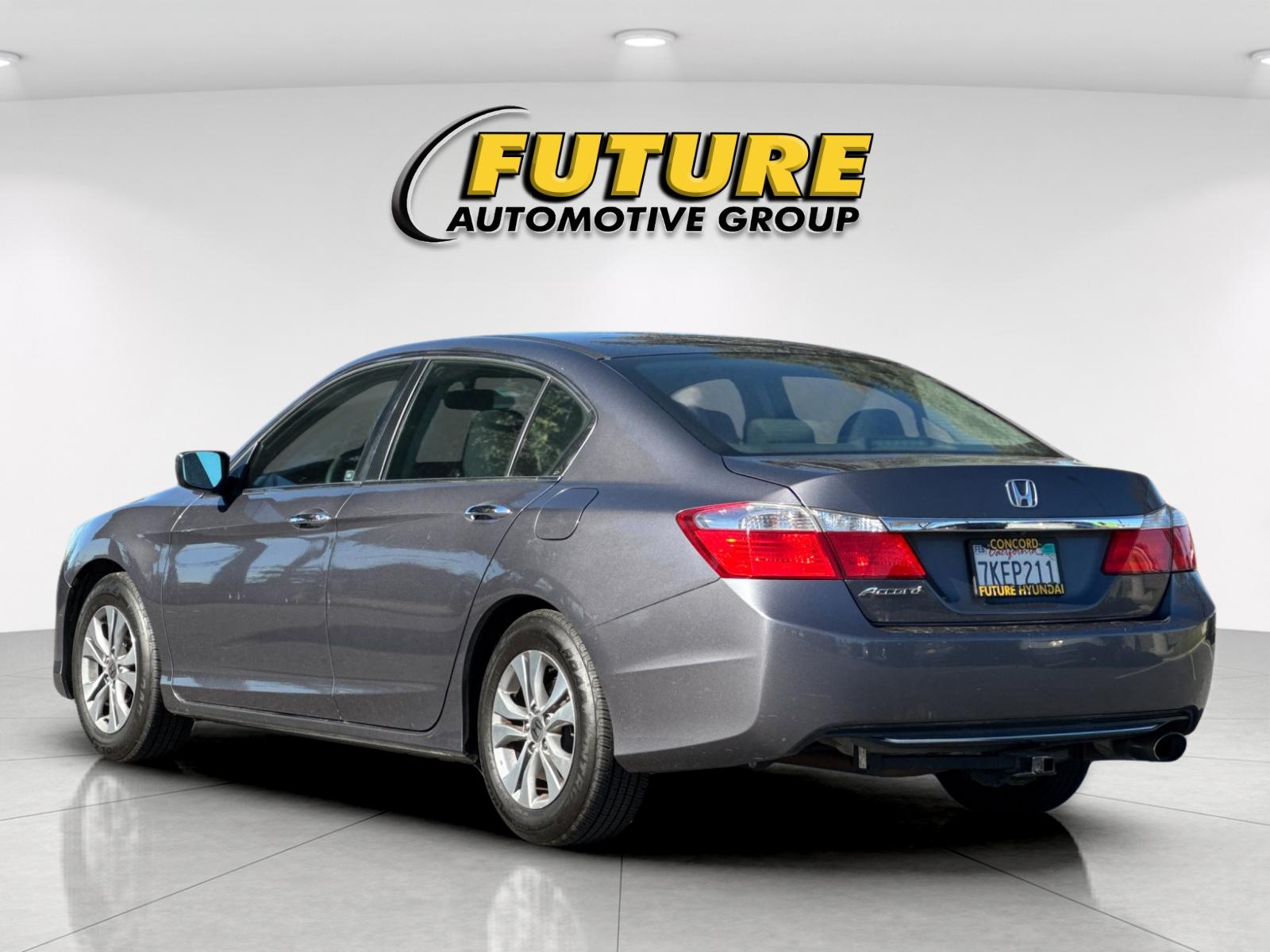 Used 2015 Gray Honda LX image 5