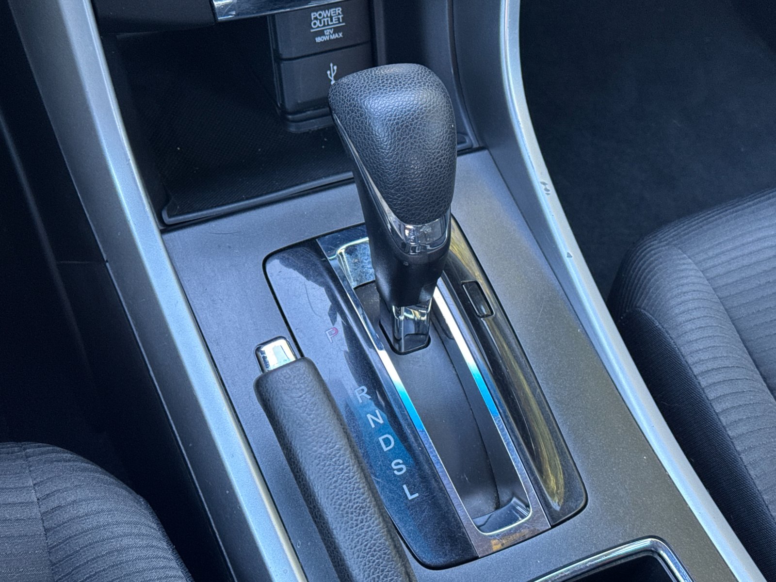 Used 2015 Gray Honda LX image 19