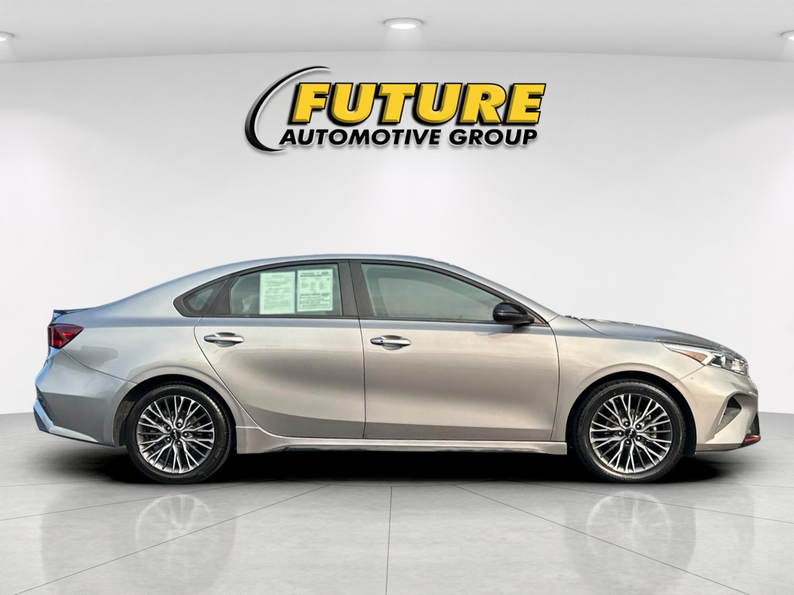 Used 2023 Gray Kia GT-Line image 2