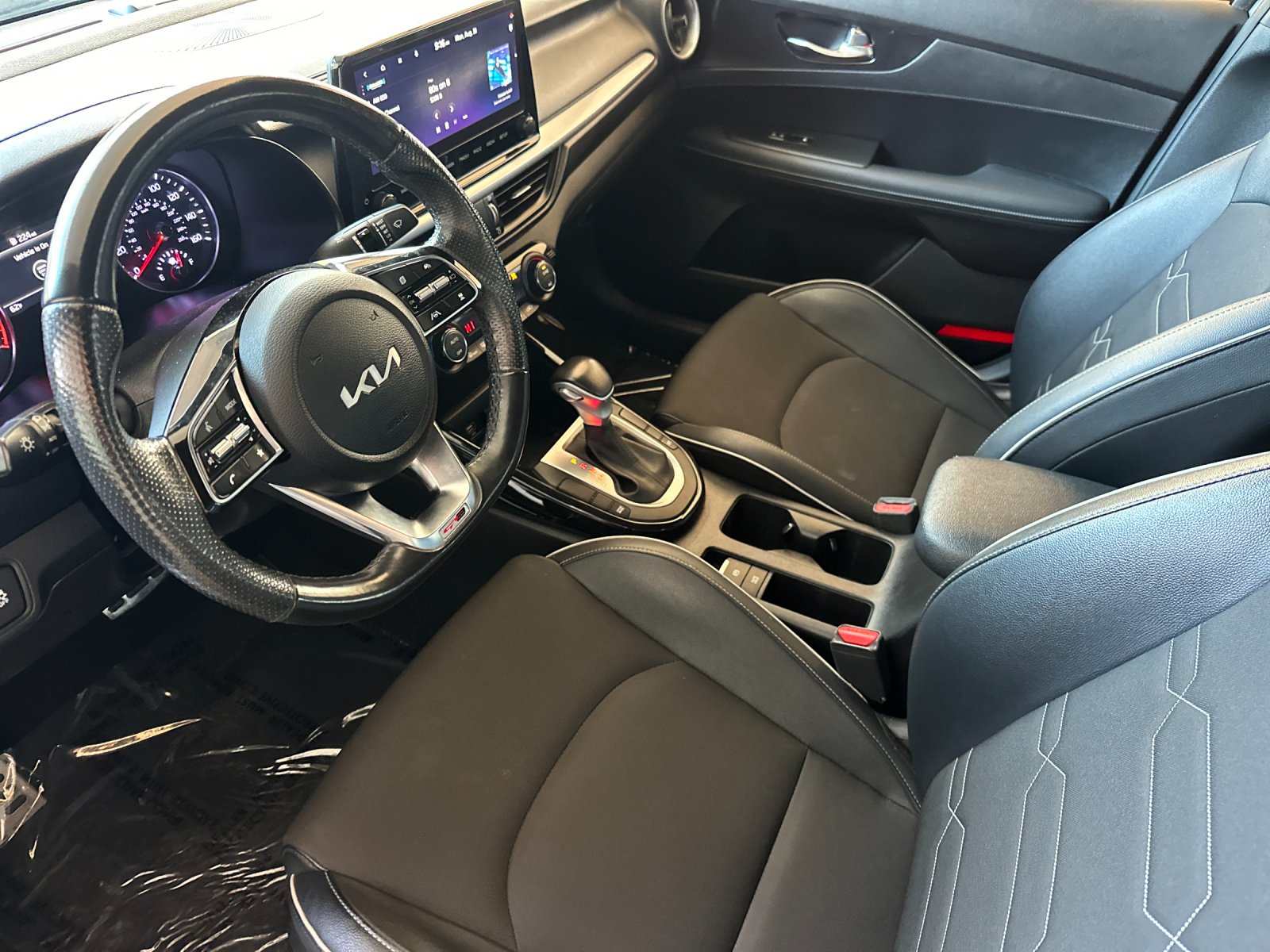 Used 2023 Gray Kia GT-Line image 9