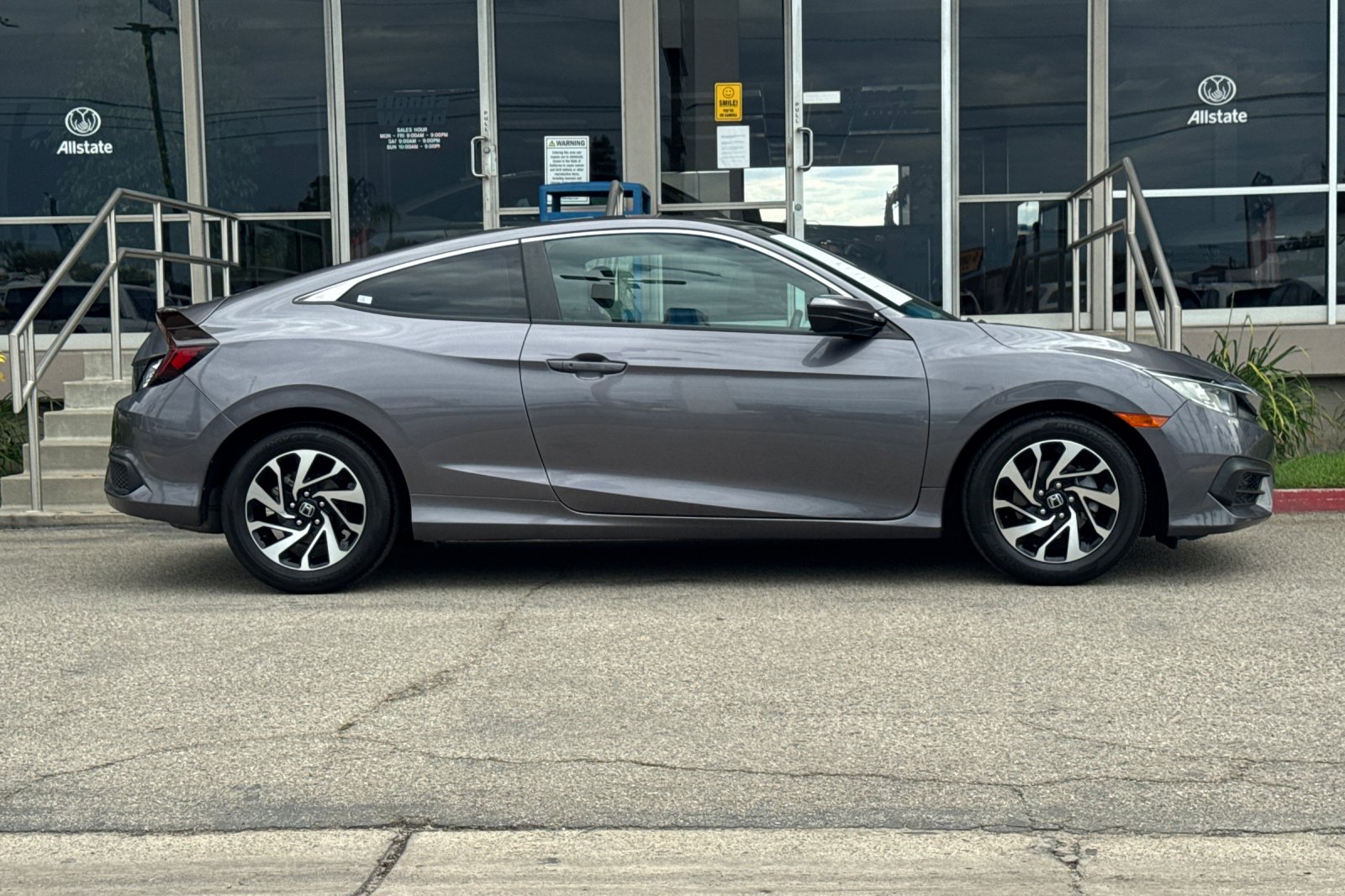 Certified Used 2017 Polished Metal Metallic Honda LX-P image 3