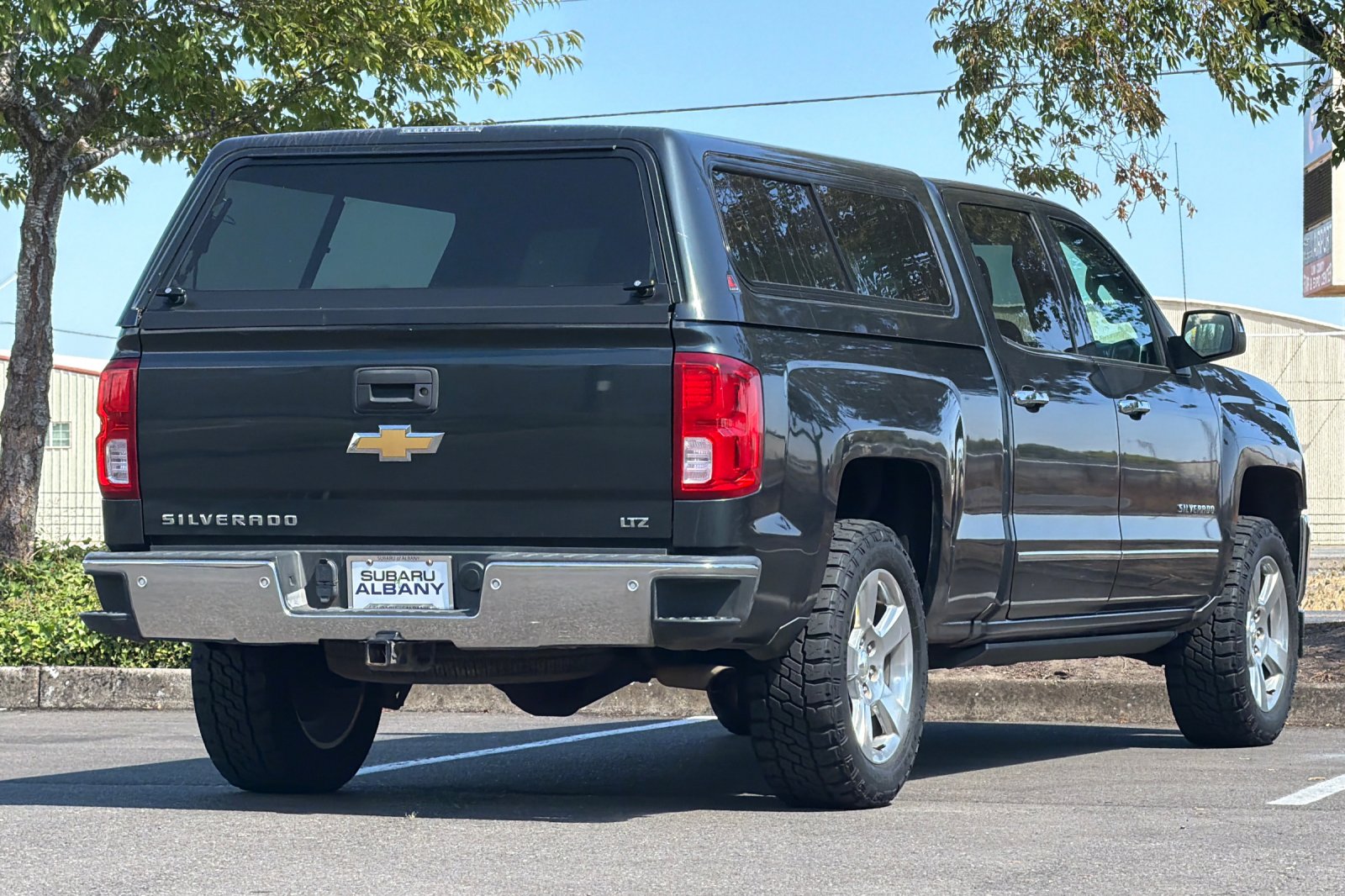Used 2018 Gray Chevrolet LTZ image 4