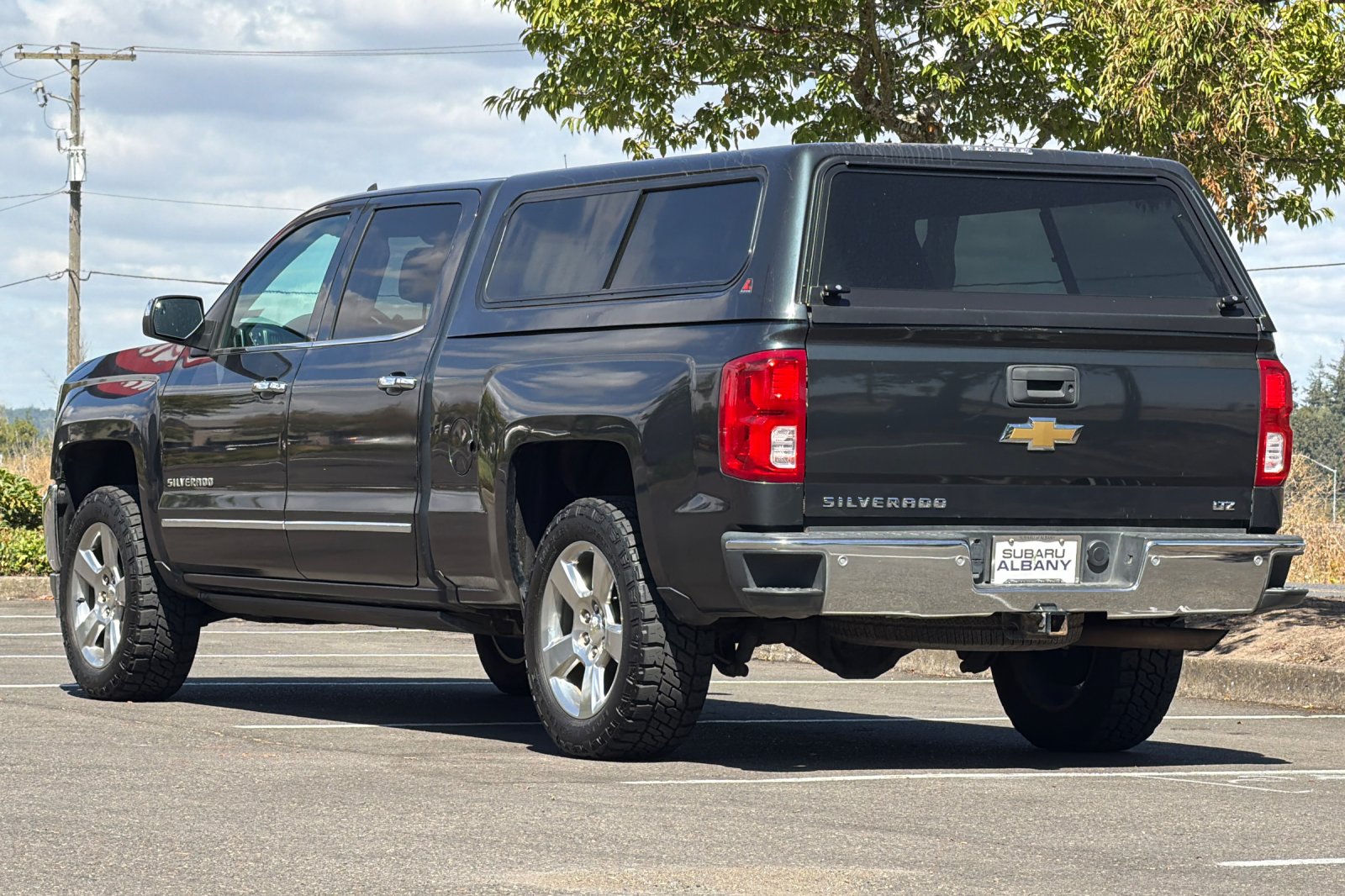 Used 2018 Gray Chevrolet LTZ image 6