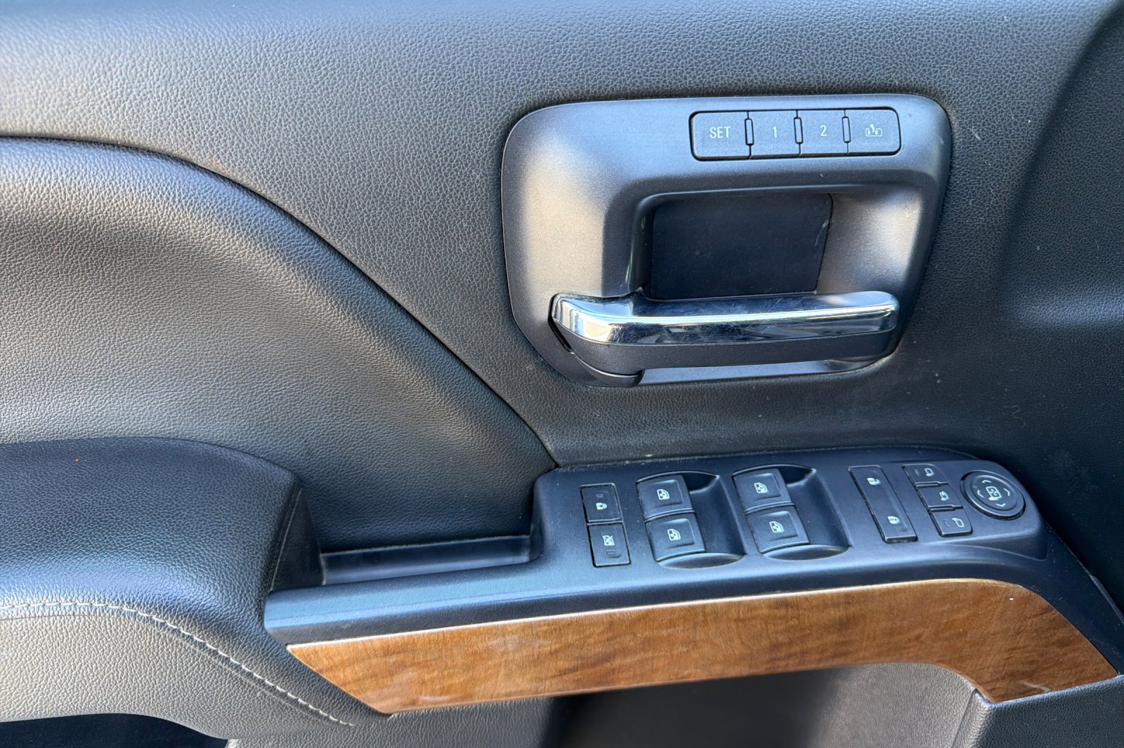 Used 2018 Gray Chevrolet LTZ image 11