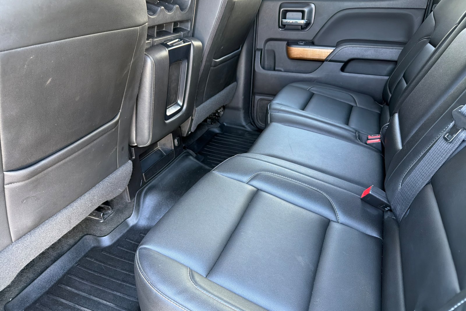 Used 2018 Gray Chevrolet LTZ image 12
