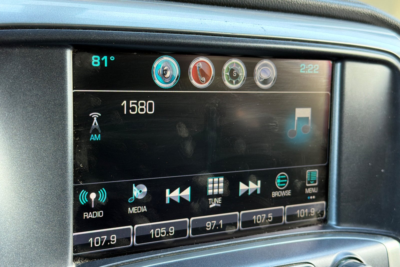 Used 2018 Gray Chevrolet LTZ image 17