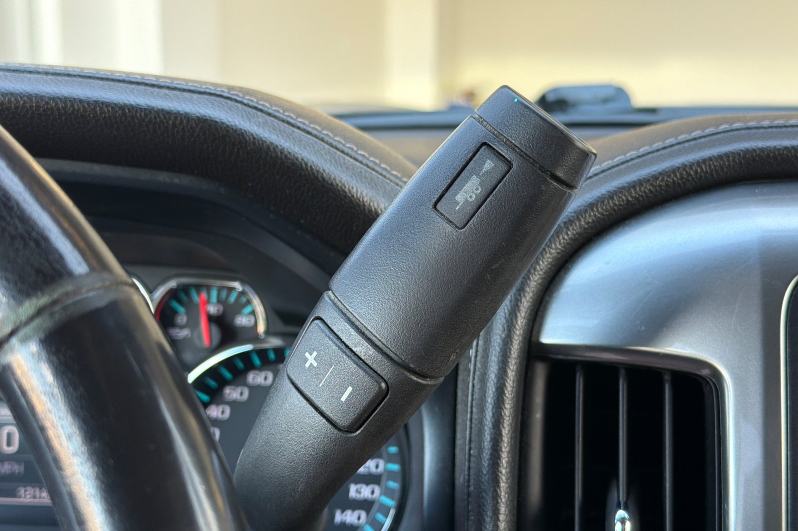 Used 2018 Gray Chevrolet LTZ image 21