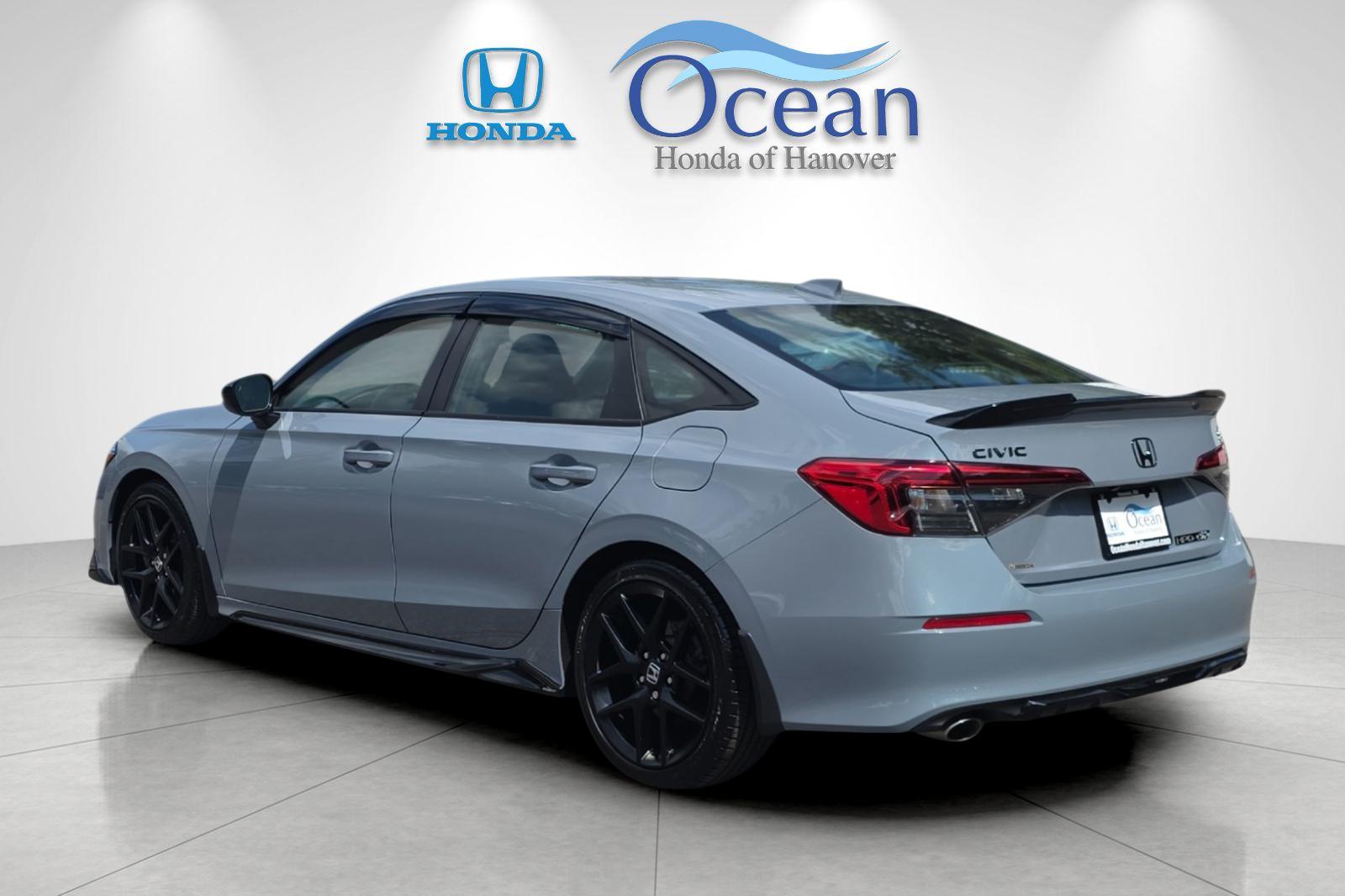 Used 2023 Sonic Gray Pearl Honda Si image 5