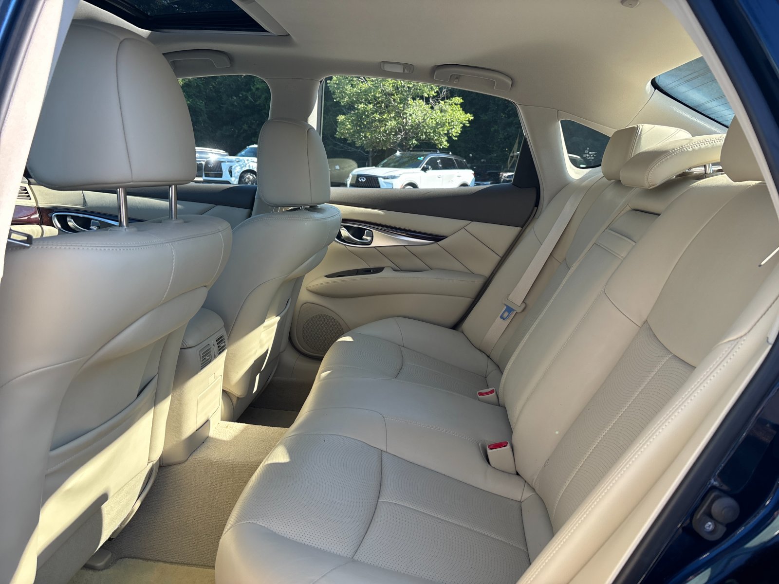 Used 2019 Hermosa Blue INFINITI 3.7 LUXE image 30