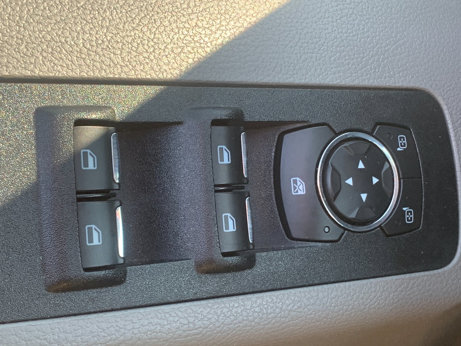 Used 2019 Blue Ford XLT image 14