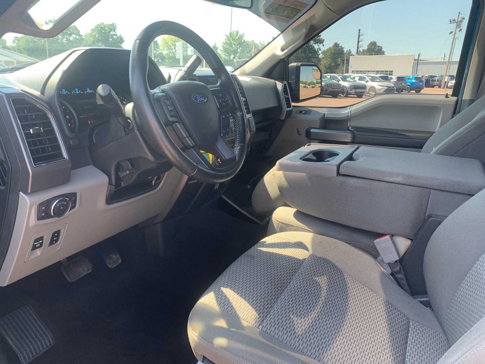 Used 2019 Blue Ford XLT image 12