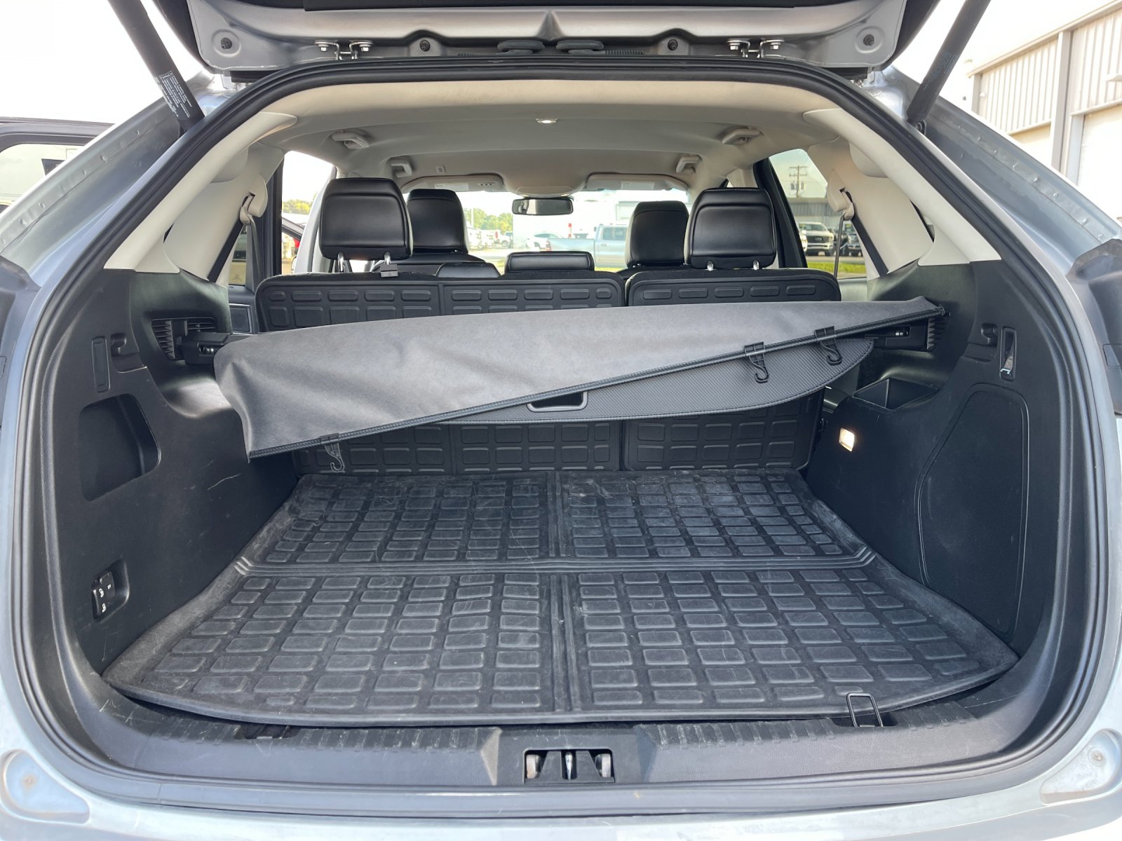 Used 2020 Silver Ford Titanium image 18